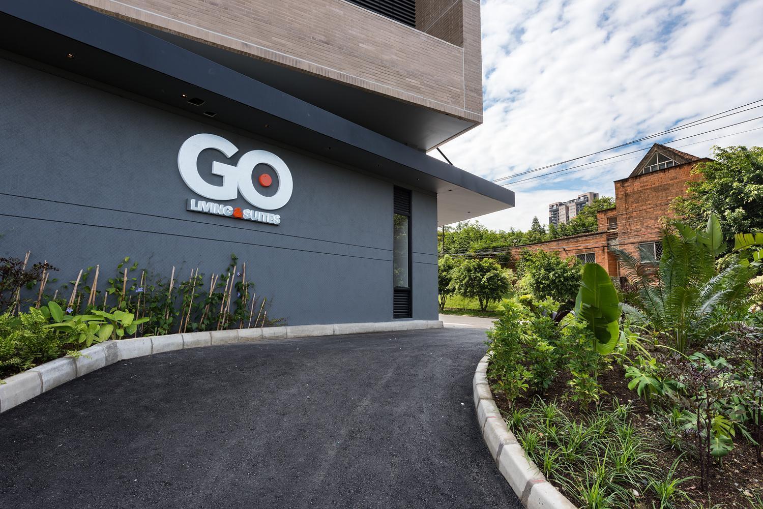 Go Living And Suites - Jalo Rent Medellín Extérieur photo