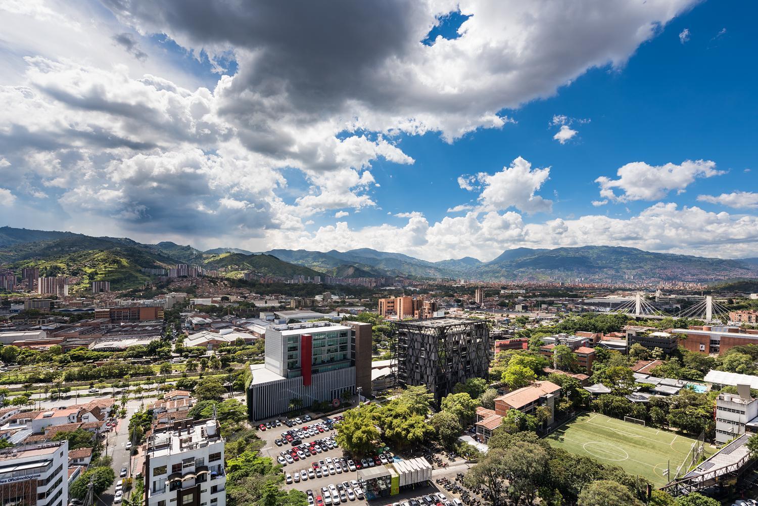Go Living And Suites - Jalo Rent Medellín Extérieur photo